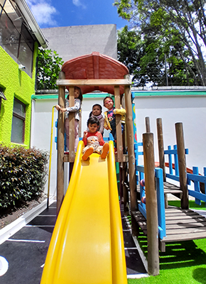 patio jardín infantil